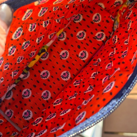 Vera Bradley Crossbody - Picture 6 of 7